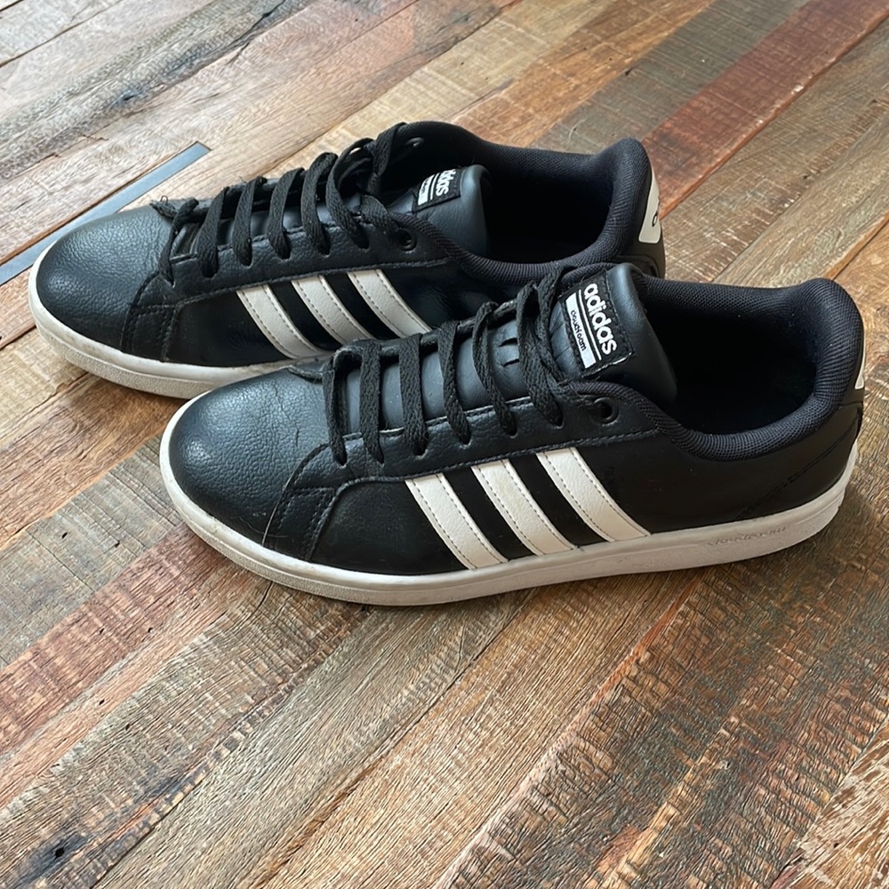 EUC adidas cloud foam sneakers